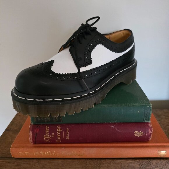 Dr Martens 3989 Bex Vintage Smooth Leather Brogue Shoes Womens 7.5 Made England - Picture 2 of 10
